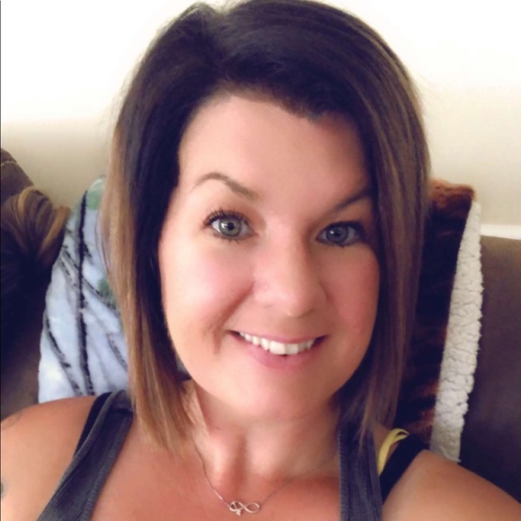 Meet your Posher, Christina - Picture 1 of 1